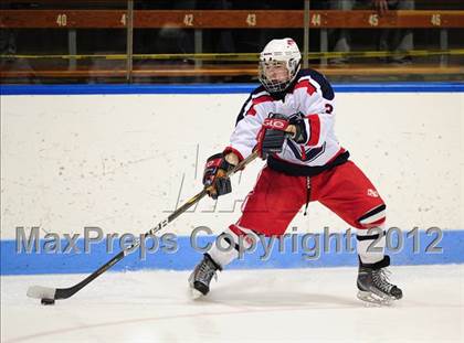 Thumbnail 3 in Darien vs. Glastonbury (CIAC Division I Quarterfinal) photogallery.