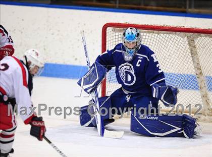 Thumbnail 1 in Darien vs. Glastonbury (CIAC Division I Quarterfinal) photogallery.