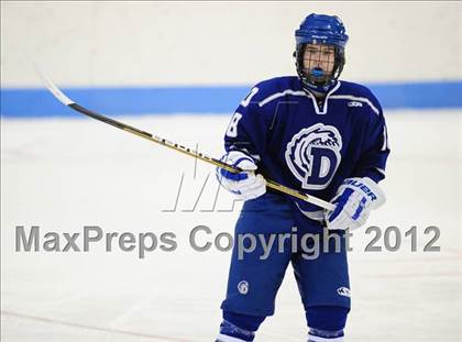 Thumbnail 2 in Darien vs. Glastonbury (CIAC Division I Quarterfinal) photogallery.