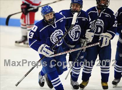 Thumbnail 1 in Darien vs. Glastonbury (CIAC Division I Quarterfinal) photogallery.