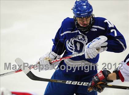 Thumbnail 3 in Darien vs. Glastonbury (CIAC Division I Quarterfinal) photogallery.