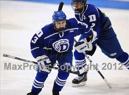 Thumbnail 1 in Darien vs. Glastonbury (CIAC Division I Quarterfinal) photogallery.