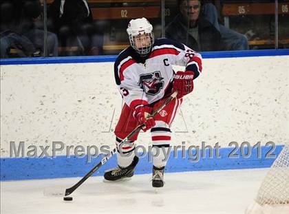 Thumbnail 2 in Darien vs. Glastonbury (CIAC Division I Quarterfinal) photogallery.