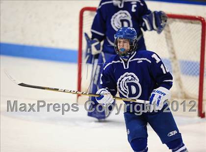 Thumbnail 3 in Darien vs. Glastonbury (CIAC Division I Quarterfinal) photogallery.