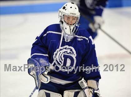 Thumbnail 1 in Darien vs. Glastonbury (CIAC Division I Quarterfinal) photogallery.