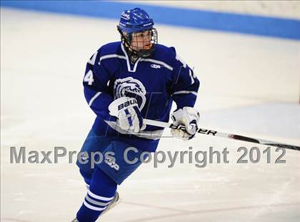 Thumbnail 1 in Darien vs. Glastonbury (CIAC Division I Quarterfinal) photogallery.