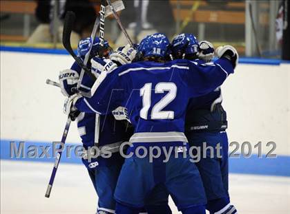 Thumbnail 3 in Darien vs. Glastonbury (CIAC Division I Quarterfinal) photogallery.