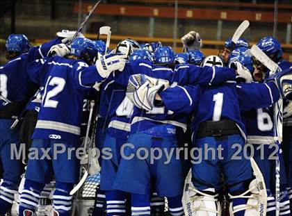 Thumbnail 2 in Darien vs. Glastonbury (CIAC Division I Quarterfinal) photogallery.