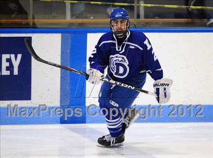 Thumbnail 3 in Darien vs. Glastonbury (CIAC Division I Quarterfinal) photogallery.