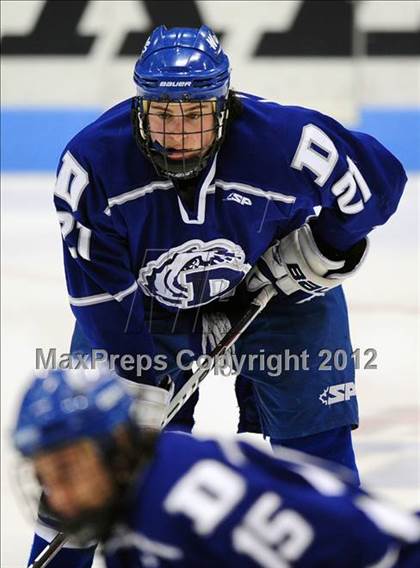 Thumbnail 1 in Darien vs. Glastonbury (CIAC Division I Quarterfinal) photogallery.