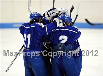 Thumbnail 1 in Darien vs. Glastonbury (CIAC Division I Quarterfinal) photogallery.
