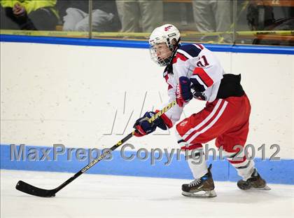 Thumbnail 1 in Darien vs. Glastonbury (CIAC Division I Quarterfinal) photogallery.