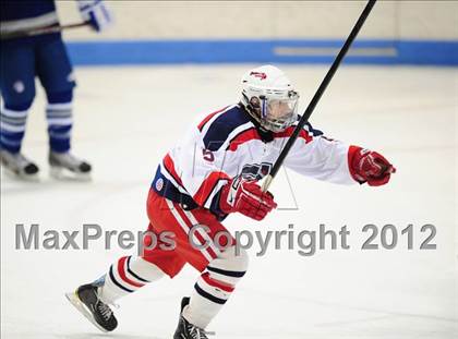 Thumbnail 1 in Darien vs. Glastonbury (CIAC Division I Quarterfinal) photogallery.