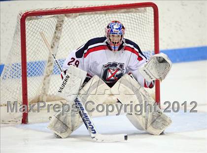 Thumbnail 2 in Darien vs. Glastonbury (CIAC Division I Quarterfinal) photogallery.