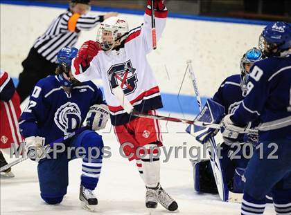 Thumbnail 3 in Darien vs. Glastonbury (CIAC Division I Quarterfinal) photogallery.