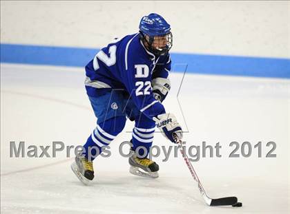 Thumbnail 1 in Darien vs. Glastonbury (CIAC Division I Quarterfinal) photogallery.