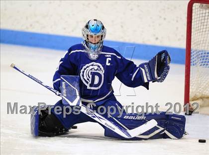 Thumbnail 2 in Darien vs. Glastonbury (CIAC Division I Quarterfinal) photogallery.