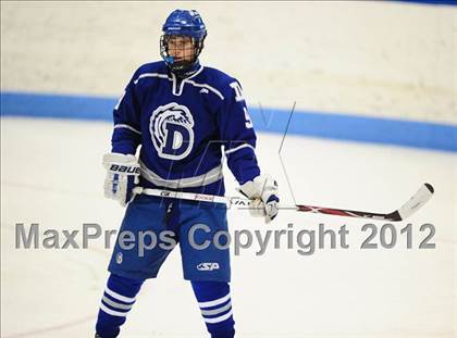 Thumbnail 1 in Darien vs. Glastonbury (CIAC Division I Quarterfinal) photogallery.