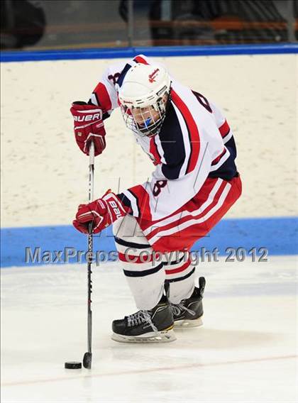 Thumbnail 1 in Darien vs. Glastonbury (CIAC Division I Quarterfinal) photogallery.