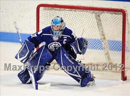 Thumbnail 3 in Darien vs. Glastonbury (CIAC Division I Quarterfinal) photogallery.