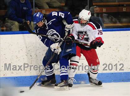 Thumbnail 1 in Darien vs. Glastonbury (CIAC Division I Quarterfinal) photogallery.