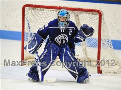 Thumbnail 1 in Darien vs. Glastonbury (CIAC Division I Quarterfinal) photogallery.