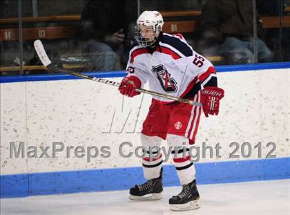 Thumbnail 2 in Darien vs. Glastonbury (CIAC Division I Quarterfinal) photogallery.