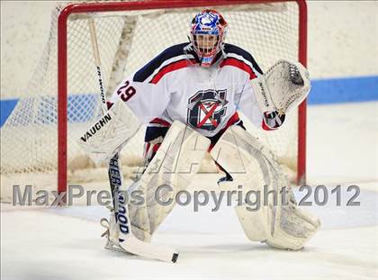 Thumbnail 2 in Darien vs. Glastonbury (CIAC Division I Quarterfinal) photogallery.