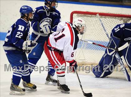 Thumbnail 2 in Darien vs. Glastonbury (CIAC Division I Quarterfinal) photogallery.