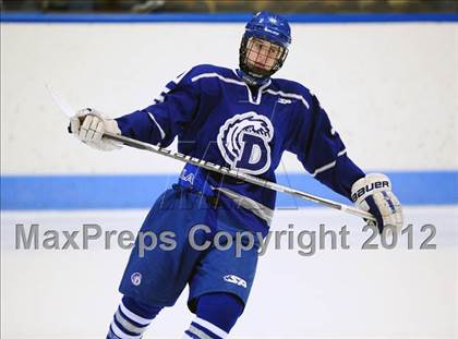 Thumbnail 1 in Darien vs. Glastonbury (CIAC Division I Quarterfinal) photogallery.