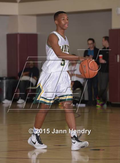 Thumbnail 1 in Damien vs. North Hollywood (MaxPreps Holiday Classic) photogallery.