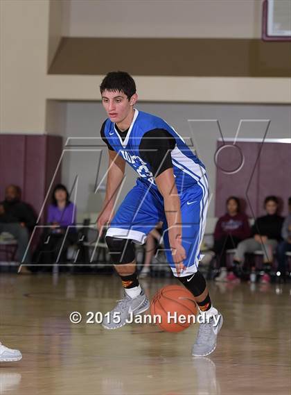 Thumbnail 2 in Damien vs. North Hollywood (MaxPreps Holiday Classic) photogallery.