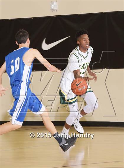 Thumbnail 3 in Damien vs. North Hollywood (MaxPreps Holiday Classic) photogallery.