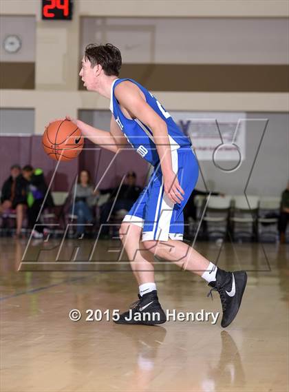 Thumbnail 1 in Damien vs. North Hollywood (MaxPreps Holiday Classic) photogallery.