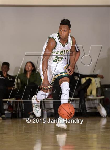 Thumbnail 3 in Damien vs. North Hollywood (MaxPreps Holiday Classic) photogallery.