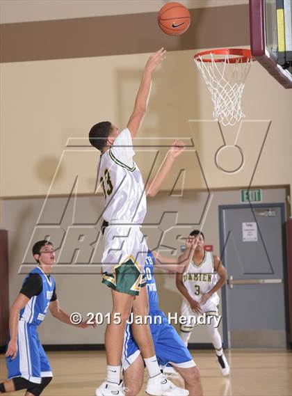 Thumbnail 3 in Damien vs. North Hollywood (MaxPreps Holiday Classic) photogallery.