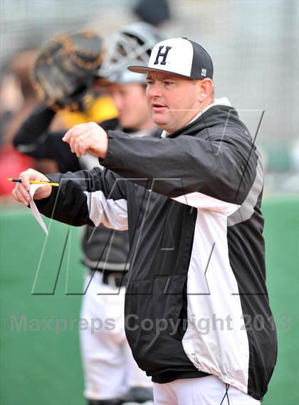 Thumbnail 1 in Tom Bean vs Howe (Farmersville Invitational) photogallery.