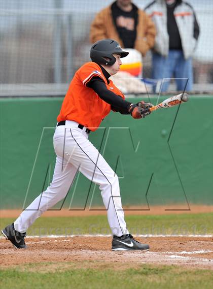 Thumbnail 1 in Tom Bean vs Howe (Farmersville Invitational) photogallery.