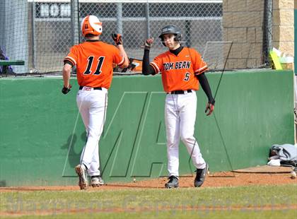 Thumbnail 2 in Tom Bean vs Howe (Farmersville Invitational) photogallery.