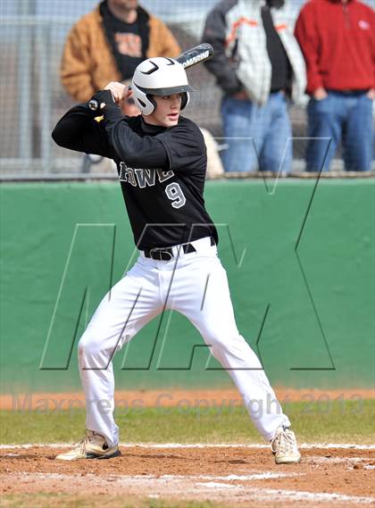 Thumbnail 1 in Tom Bean vs Howe (Farmersville Invitational) photogallery.