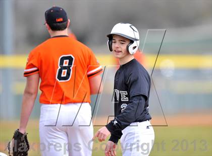 Thumbnail 2 in Tom Bean vs Howe (Farmersville Invitational) photogallery.