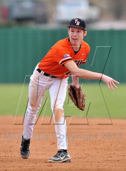 Thumbnail 1 in Tom Bean vs Howe (Farmersville Invitational) photogallery.