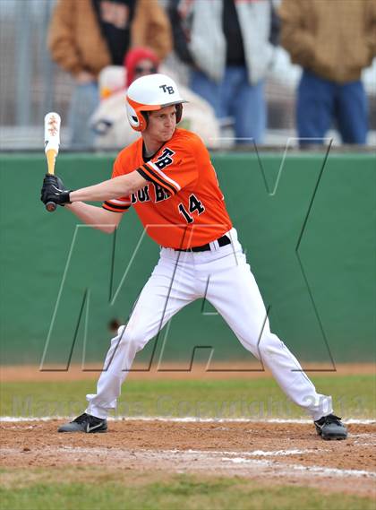 Thumbnail 2 in Tom Bean vs Howe (Farmersville Invitational) photogallery.