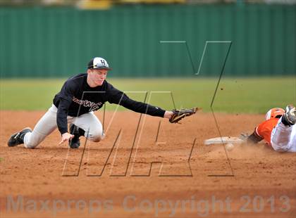 Thumbnail 2 in Tom Bean vs Howe (Farmersville Invitational) photogallery.