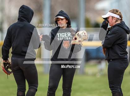 Thumbnail 2 in North Hunterdon @ South Plainfield (scrimmage) photogallery.