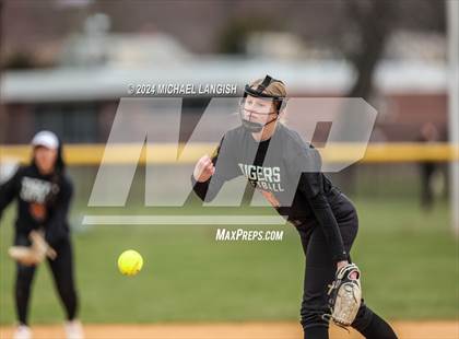 Thumbnail 2 in North Hunterdon @ South Plainfield (scrimmage) photogallery.
