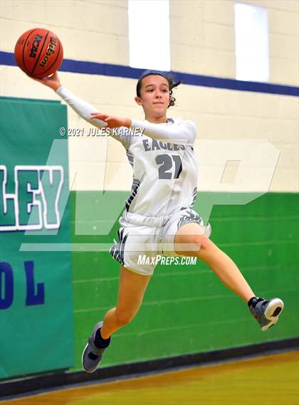 Thumbnail 1 in Flagstaff vs Palo Verde (Gator Winter Classic) photogallery.