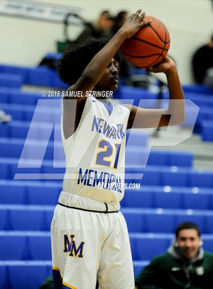 Thumbnail 3 in Moreau Catholic @ Newark Memorial photogallery.