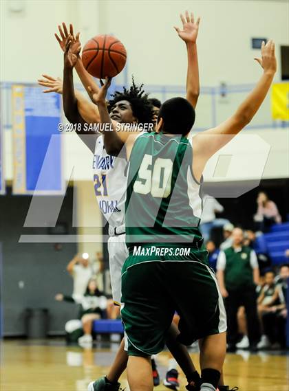 Thumbnail 3 in Moreau Catholic @ Newark Memorial photogallery.