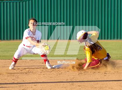 Thumbnail 1 in Bells @ Pottsboro photogallery.